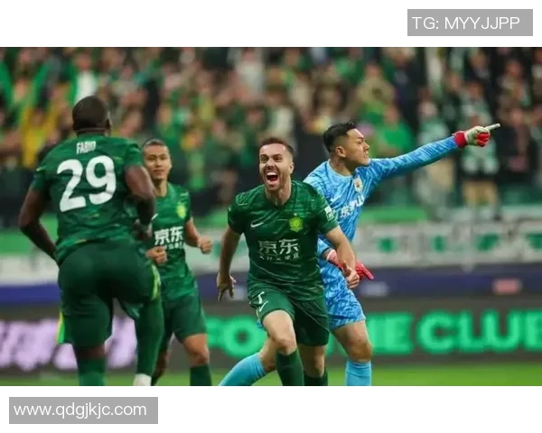 上海上岗与北京国安的巅峰对决谁将赢得这场足球盛宴的荣耀与胜利 上海上岗与北京国安的巅峰对决谁将赢得这场足球盛宴的荣耀与胜利