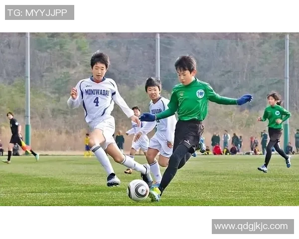 基米希的足球之路：从天才少年到世界顶级中场的蜕变与成就